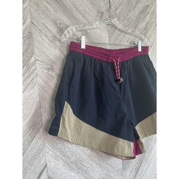 Women's Lululemon Evergreen Short Ripened Raspberry / Cafe Au Lait / Navy Size 8 - Picture 4 of 11